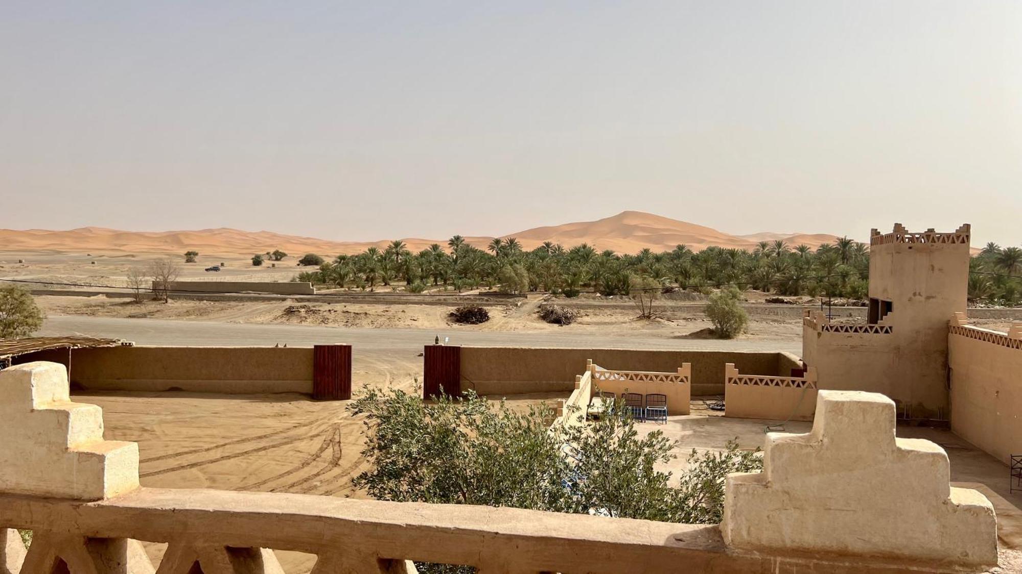 Hotel Riad Oasis Merzouga Buitenkant foto